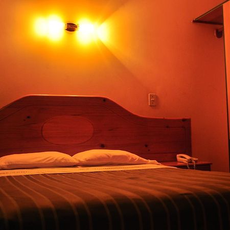 Hotel Rosas Lima Bagian luar foto